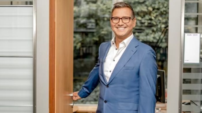 Das Bild zeigt Gabor Jaimes, Cyberexperte beim SVV