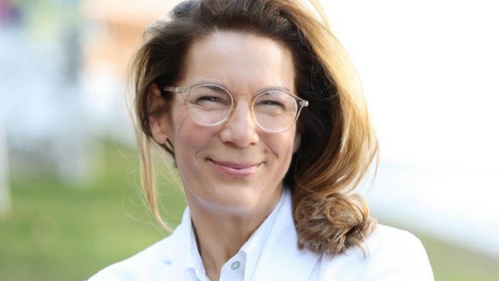 Das Bild zeigt Angela Heindl-Schober, CMO bei Synack.