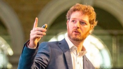 Das Bild zeigt Robert McArdle, Director Forward-Looking Threat Research von Trend Micro.