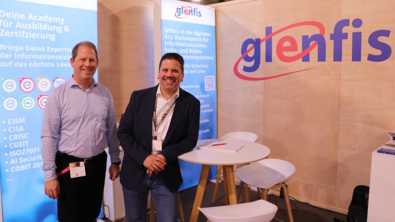 Daniel Hubschmid (links), Head Glenfis Academy, und Andre Tasca, CEO von Glenfis. (Source: Netzmedien)