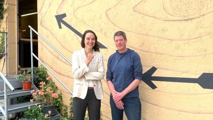 Rahel Estermann (links) bildet per Mitte September gemeinsam mit Erik Schönenberger die Co-Leitung der Digitalen Gesellschaft. (Source: zVg)